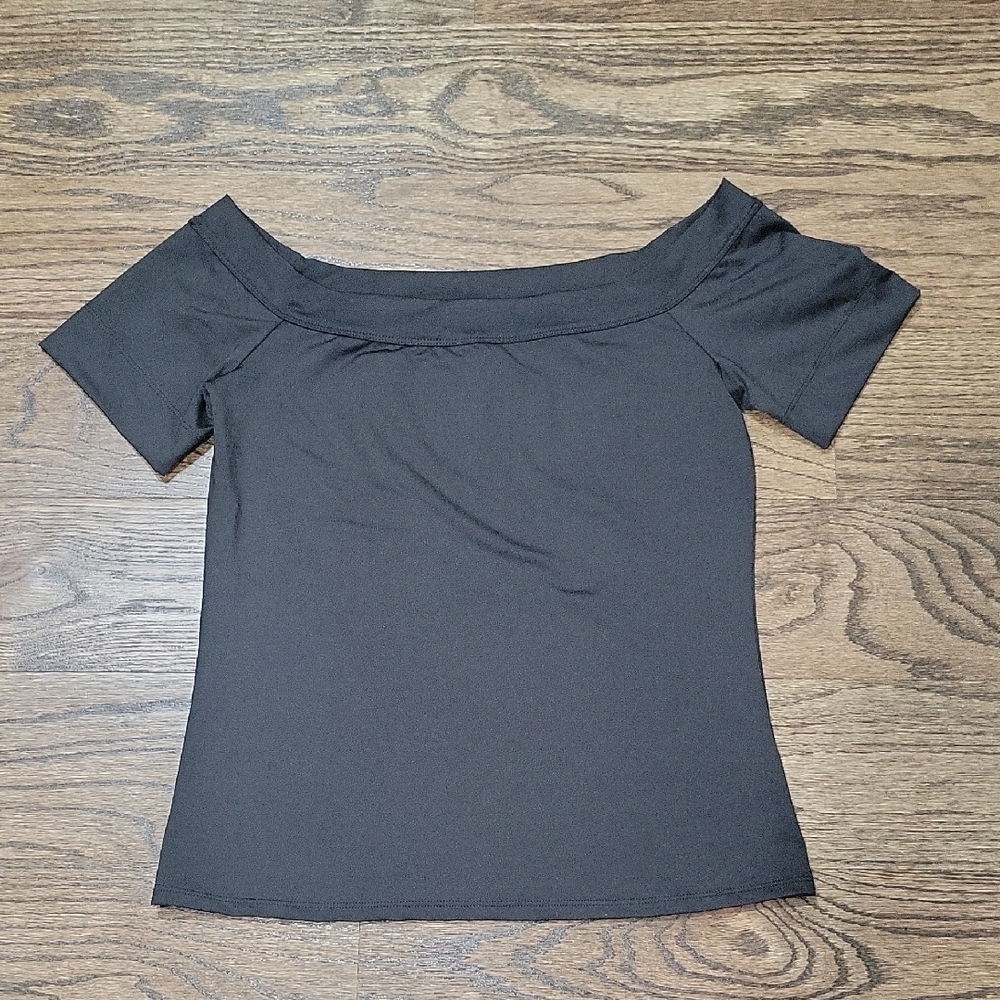 Tuckernuck  Black  Top